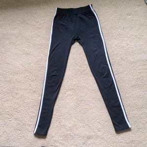 Black leggings with stripes on each side